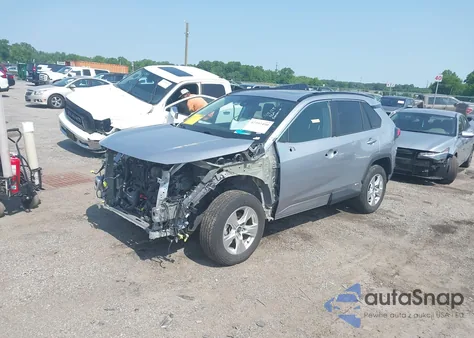 2021 Toyota Rav4 Hybrid Xle z USA, uszkodzony, nr VIN 4T3RWRFV7MU043264